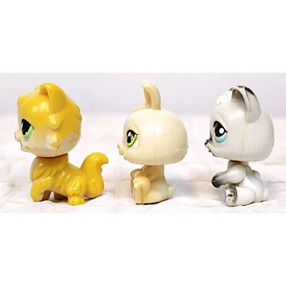 2005 Hasbro Littlest Pet Shop Magic Motion Moving Tongues 2 Cats 1 Bunny Retired